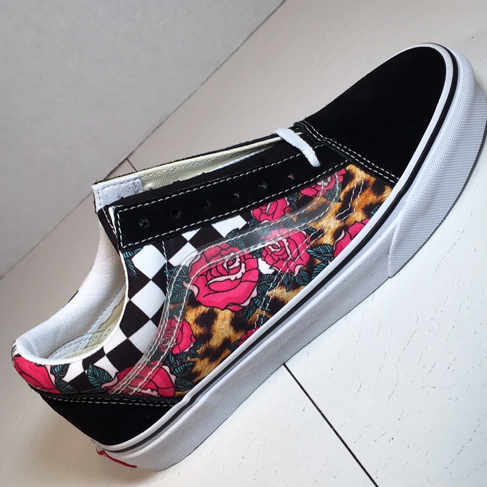 NWT Vans Old Skool Low Top in Rose/Animal/Checkers Women’s 7 - Picture 2 of 9